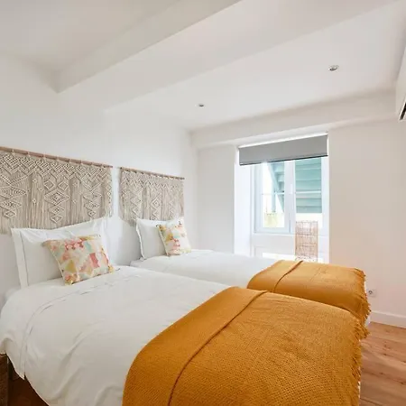 Charming Duplex With Private Terrace And Parking Apartman Lisboa