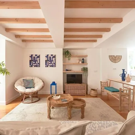 Charming Duplex With Private Terrace And Parking Apartman *