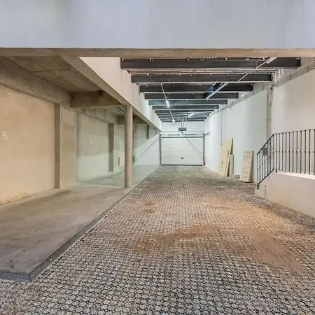 Charming Duplex With Private Terrace And Parking Apartman *