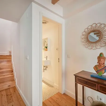 Charming Duplex With Private Terrace And Parking * Lisboa