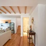 Charming Duplex With Private Terrace And Parking Lisbona