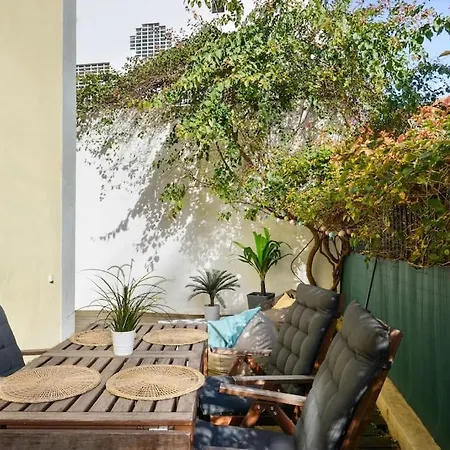 Charming Duplex With Private Terrace And Parking * Lizbona